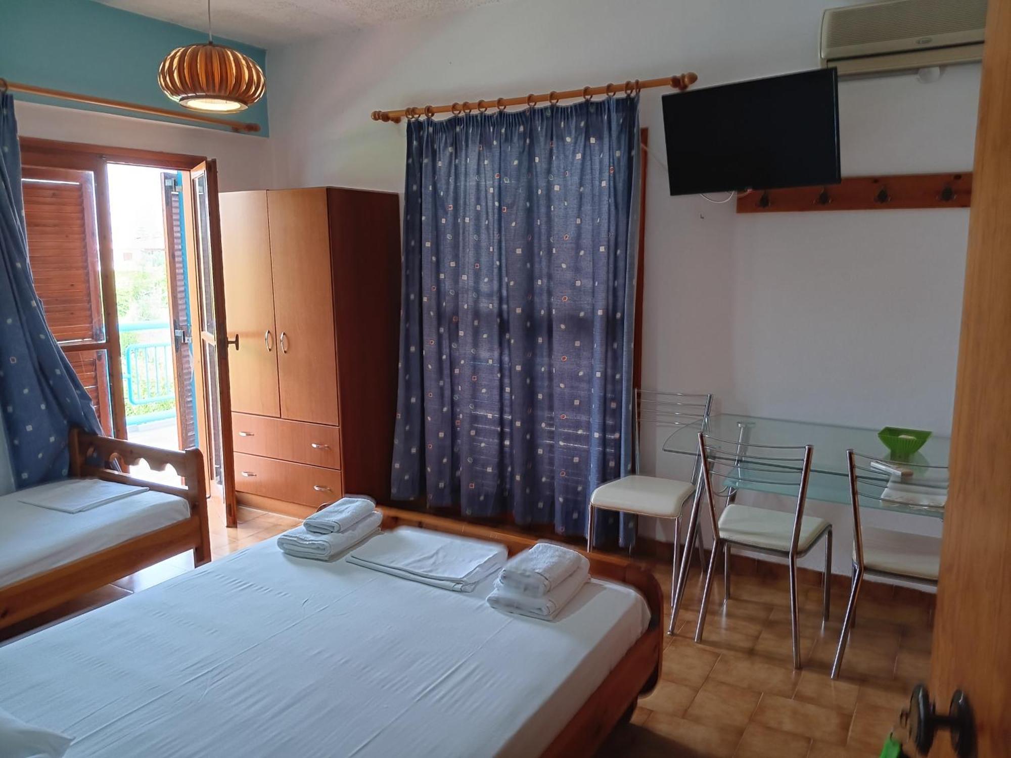 Foinikas Rooms Eratiní Ngoại thất bức ảnh